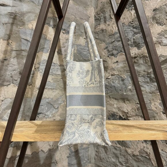 Dior 2021 Ecru Toile De Jouy Dioriviera Medium Book Tote Bag - Picture 3 of 12